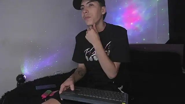 Snapshot of HeellBoy_ chatting on 23, 5, 2026 HeellBoy online show from 23, 5, 2026