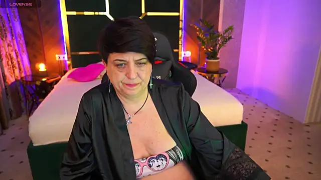 MilaSkyy online show from 9, 3, 2025