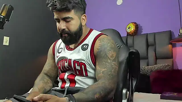 Lyon vach online show from 5, 1, 2026