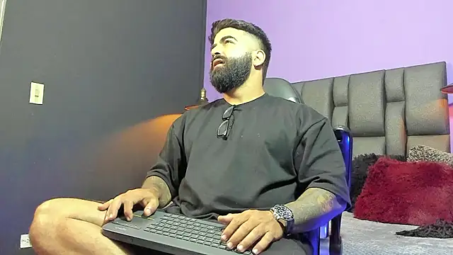 Snapshot of Lyon_vach chatting on 1, 2, 2026 Lyon vach online show from 1, 2, 2026