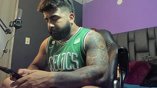 Snapshot of Lyon_vach chatting on 17, 2, 2026 Lyon vach online show from 17, 2, 2026