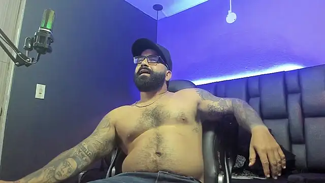 Snapshot of Lyon_vach chatting on 2, 3, 2026 Lyon vach online show from 2, 3, 2026