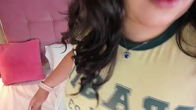 Snapshot of ArticaBelle chatting on 12, 10, 2025 ArticaBelle online show from 12, 10, 2025