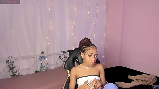 Snapshot of Abigail_Wilson_ chatting on 11, 1, 2025 Abigail Wilson online show from 11, 1, 2025