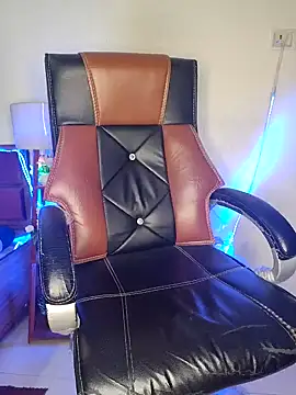 Black-Pearll online show from 4, 2, 2025