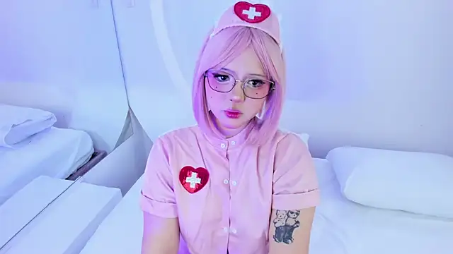 NanaOsaky online show from 10, 3, 2025