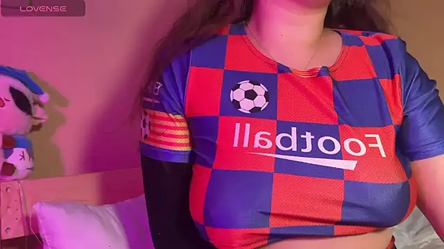 Elinatiranda online show from 6, 3, 2026