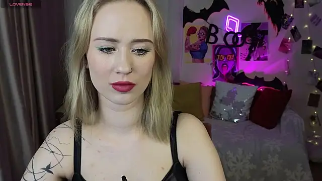 SashaBrooks online show from 2, 11, 2025