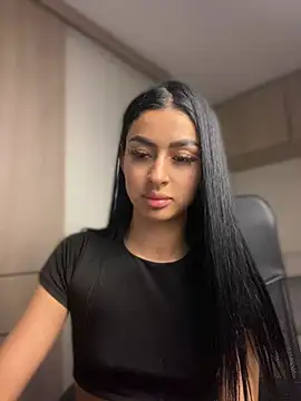 maddy bronw  online show from 22, 12, 2024