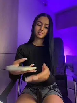 maddy bronw  online show from 12, 1, 2025