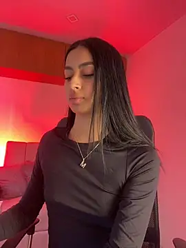 maddy bronw  online show from 3, 2, 2025