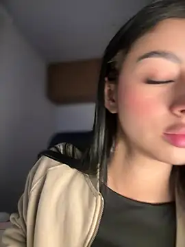 maddy bronw  online show from 23, 3, 2025