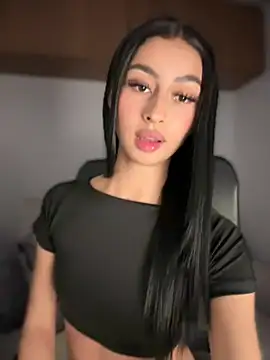 maddy bronw  online show from 23, 3, 2025