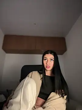 maddy bronw  online show from 23, 3, 2025