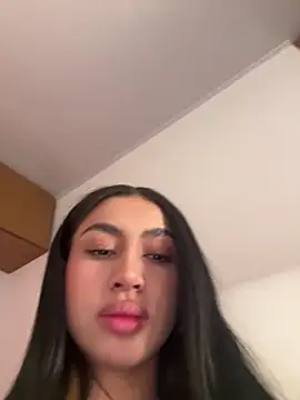 maddy bronw  online show from 25, 9, 2025