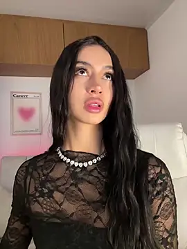 maddy bronw  online show from 26, 11, 2025