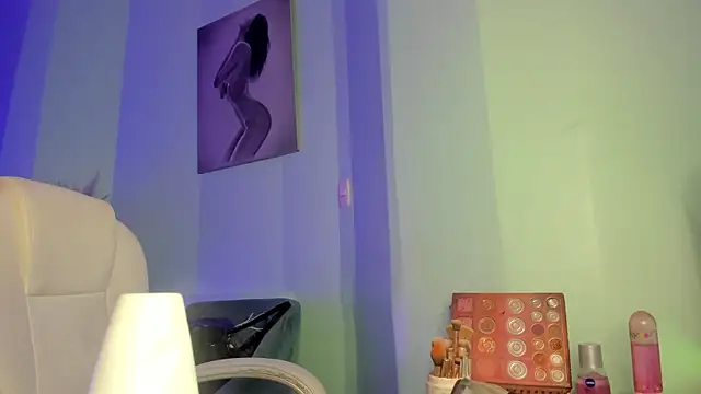 TinaJonnes  online show from 11, 10, 2025