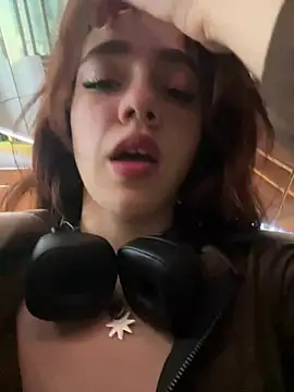 Lily  Belle online show from 25, 12, 2024