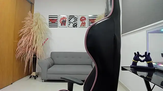 Samanthagax online show from 13, 3, 2025