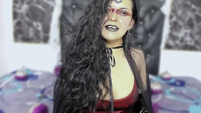 Snapshot of scarlett_w0lf chatting on 31, 10, 2025 scarlett w0lf online show from 31, 10, 2025