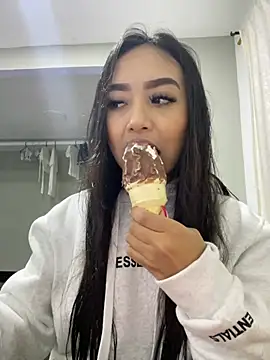 SOPHIACANDY19  online show from 14, 12, 2024