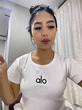 SOPHIACANDY19  online show from 31, 12, 2024