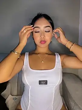 SOPHIACANDY19  online show from 5, 3, 2025