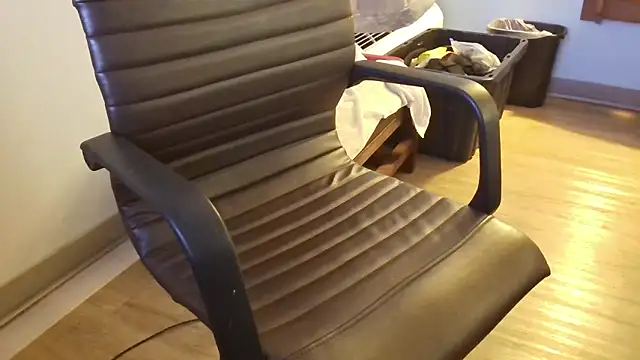 overaveragefreak4you online show from 16, 4, 2026