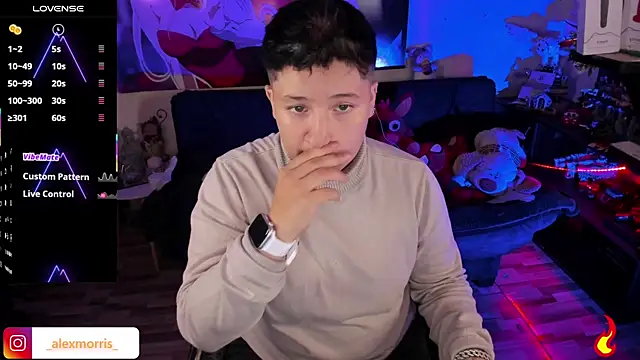 Snapshot of _AlexMorris chatting on 4, 12, 2025 AlexMorris online show from 4, 12, 2025