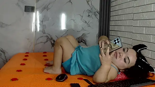 Michelle Brooks online show from 22, 3, 2025