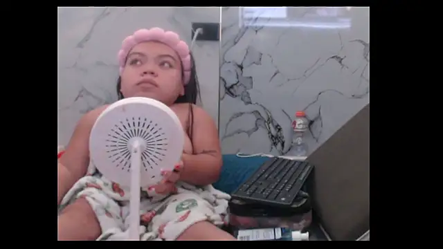 Michelle Brooks online show from 19, 10, 2025