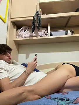 Snapshot of Adriiann__21 chatting on 12, 12, 2024 Adriiann 21 online show from 12, 12, 2024