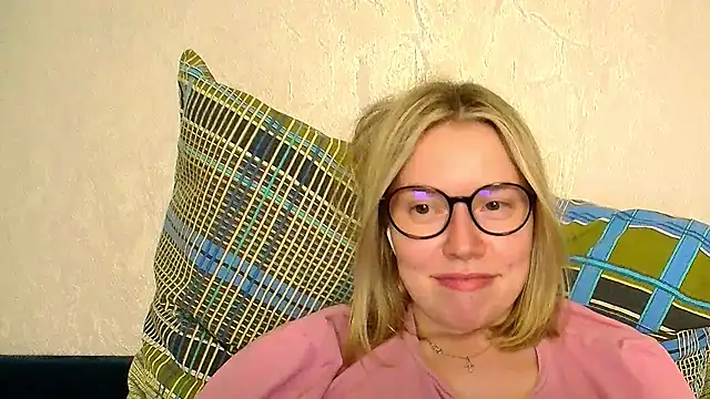 Snapshot of TaylorBre chatting on 22, 5, 2026 TaylorBre online show from 22, 5, 2026