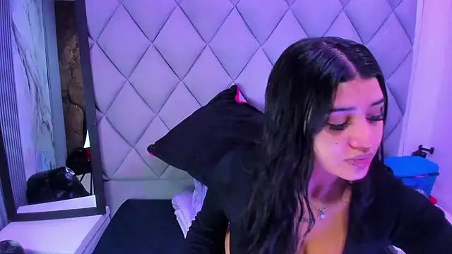 Snapshot of venusowen_ chatting on 19, 1, 2026 venusowen online show from 19, 1, 2026