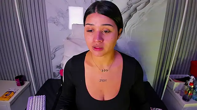 venusowen  online show from 11, 5, 2026