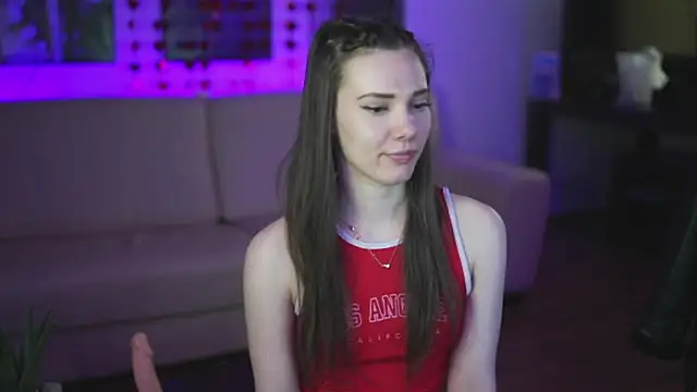 StephanieNeeson online show from 24, 2, 2025