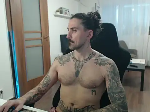 Snapshot of MateoHunk chatting on 10, 6, 2026 MateoHunk online show from 10, 6, 2026
