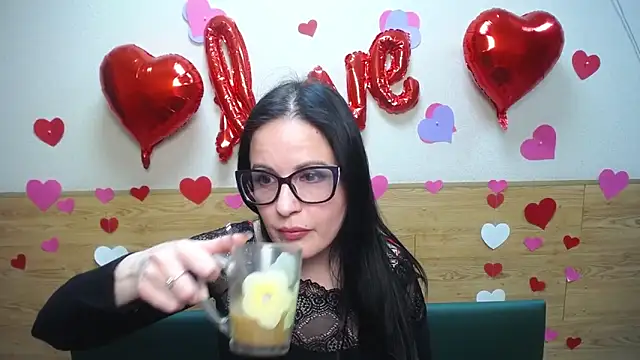 TayaBoret online show from 14, 2, 2025