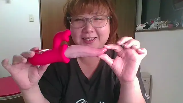Snapshot of SAKU-RA-chan chatting on 10, 6, 2026 SAKU-RA-chan online show from 10, 6, 2026