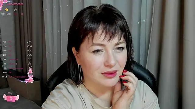 Snapshot of Victoria_Di chatting on 28, 9, 2025 Victoria Di online show from 28, 9, 2025