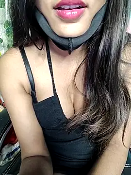 Reena Singh53 online show from 18, 2, 2025