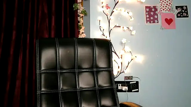 Reena Singh53 online show from 16, 9, 2025