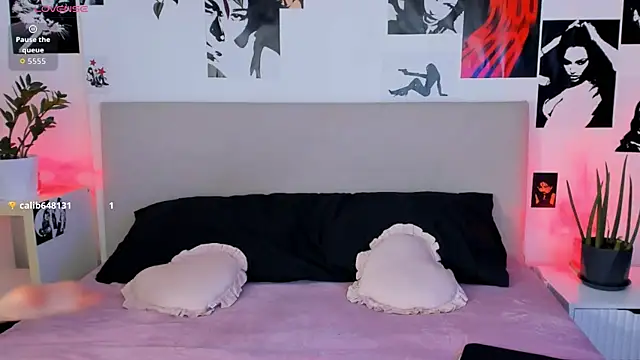 Lisa Moones online show from 30, 10, 2025