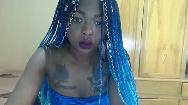 Snapshot of _Zooee chatting on 27, 1, 2025 Zooee online show from 27, 1, 2025
