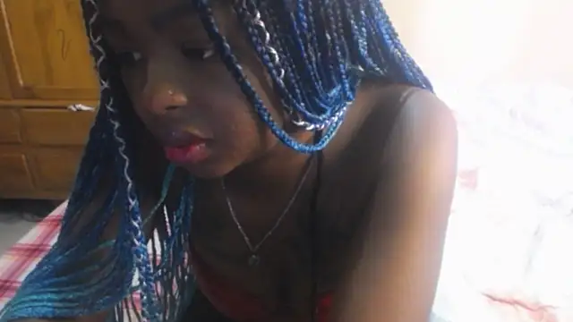 Snapshot of _Zooee chatting on 10, 2, 2025 Zooee online show from 10, 2, 2025