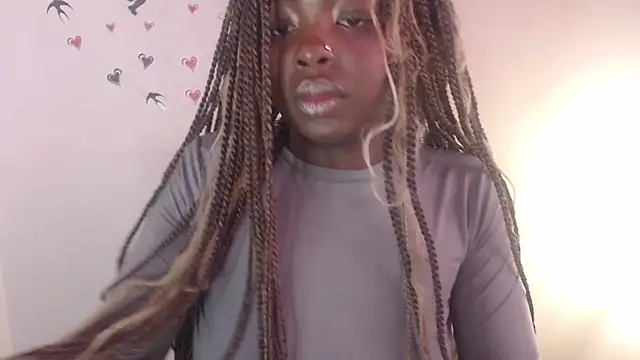 Snapshot of _Zooee chatting on 6, 7, 2026 Zooee online show from 6, 7, 2026