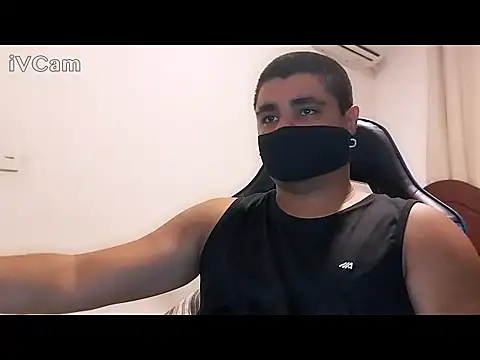 Snapshot of LeoPutaria chatting on 7, 2, 2025 LeoPutaria online show from 7, 2, 2025