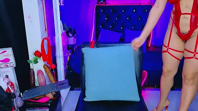 lady big ass nasty online show from 4, 6, 2026