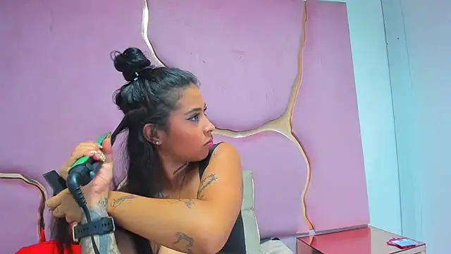 MelissaAndZeuss online show from 9, 1, 2025