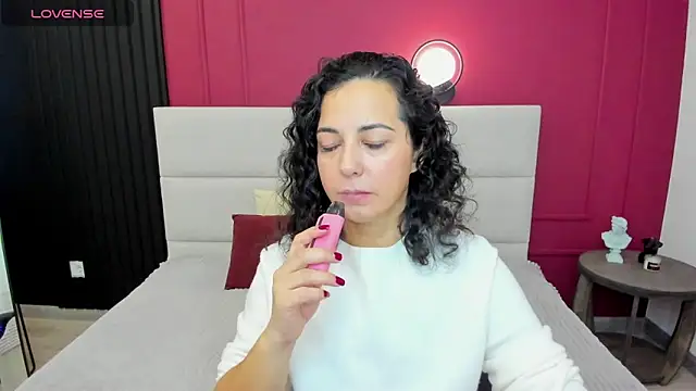 Linda Insatiable online show from 17, 10, 2025